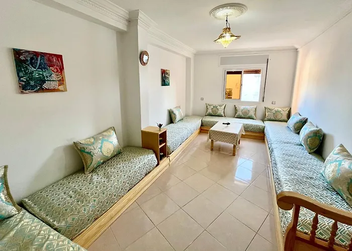 Moderno Apartamento En El Centro , A 3 Min Del Mar Llll